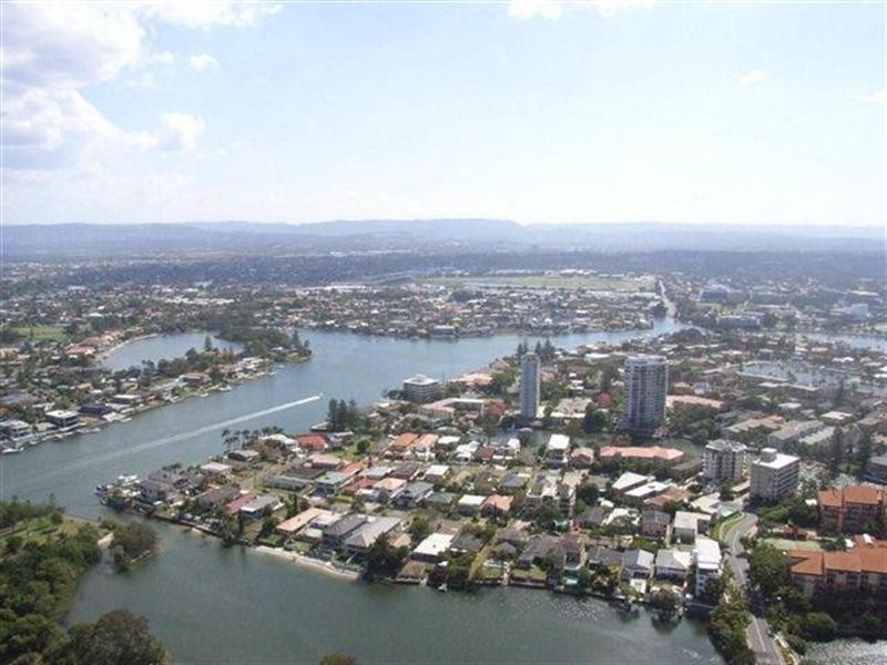 9 Hamilton Avenue – Q1, Surfers Paradise QLD 4217