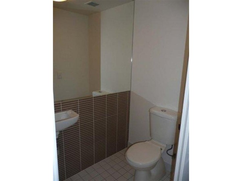 227 Marina Quays. 64 Sickle Avenue, Hope Island QLD 4212