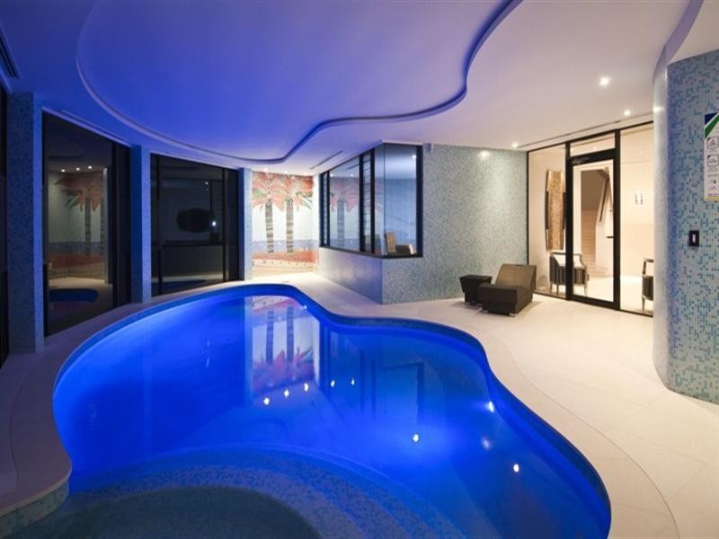 26 Hampton Court, Sovereign Islands QLD 4216