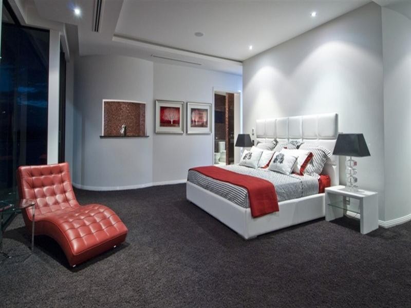 26 Hampton Court, Sovereign Islands QLD 4216