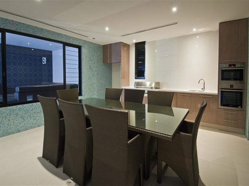 26 Hampton Court, Sovereign Islands QLD 4216