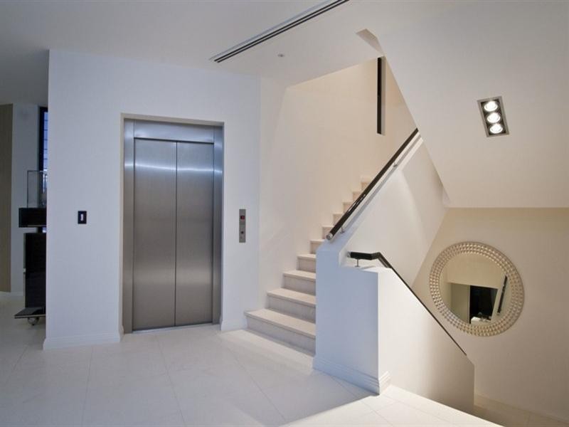 26 Hampton Court, Sovereign Islands QLD 4216