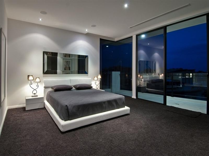 26 Hampton Court, Sovereign Islands QLD 4216