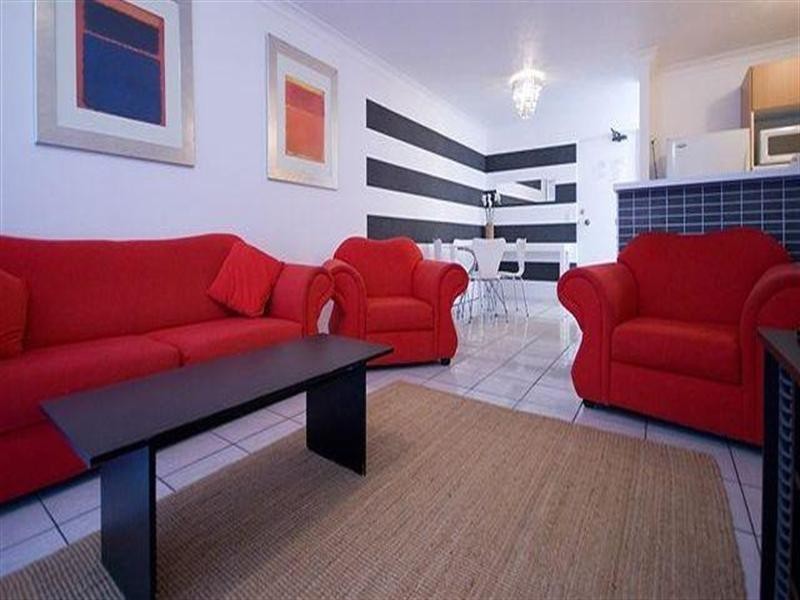 14 Columbia Tower. 19 Fern Street, Surfers Paradise QLD 4217