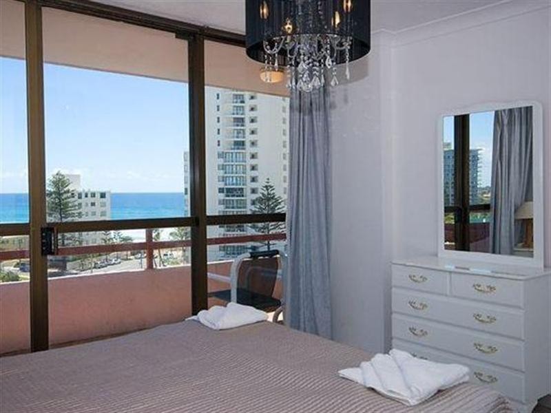 14 Columbia Tower. 19 Fern Street, Surfers Paradise QLD 4217