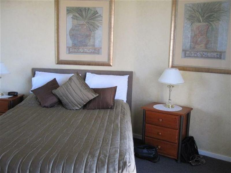 1174 Chevron Renaissance.23 Ferny Avenue, Surfers Paradise QLD 4217