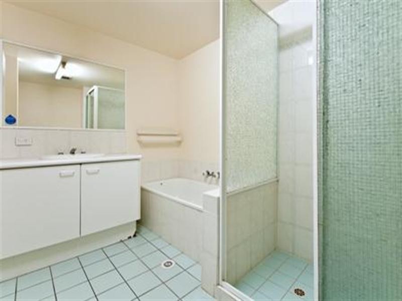 35 Palm Avenue, Surfers Paradise QLD 4217