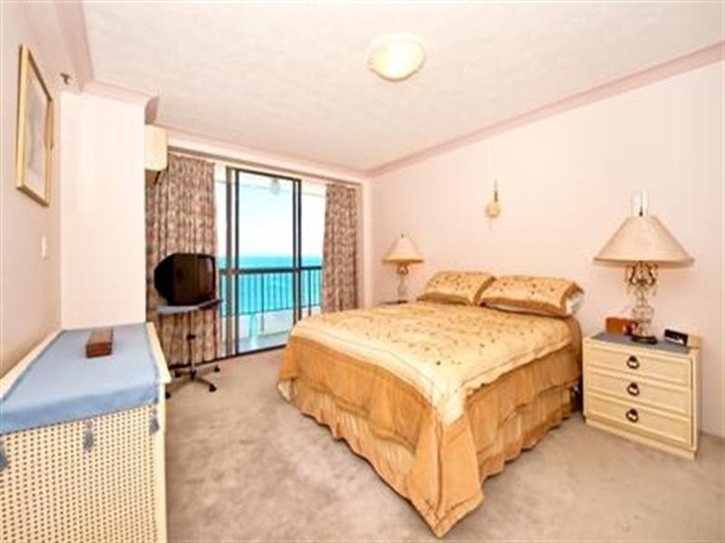 3554 Main Beach Parade, Main Beach QLD 4217