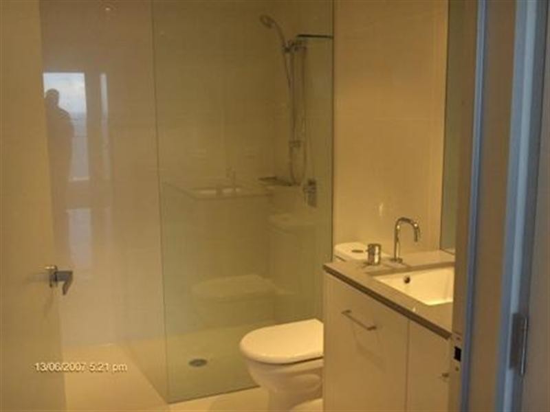 9 Ferny Avenue, Surfers Paradise QLD 4217