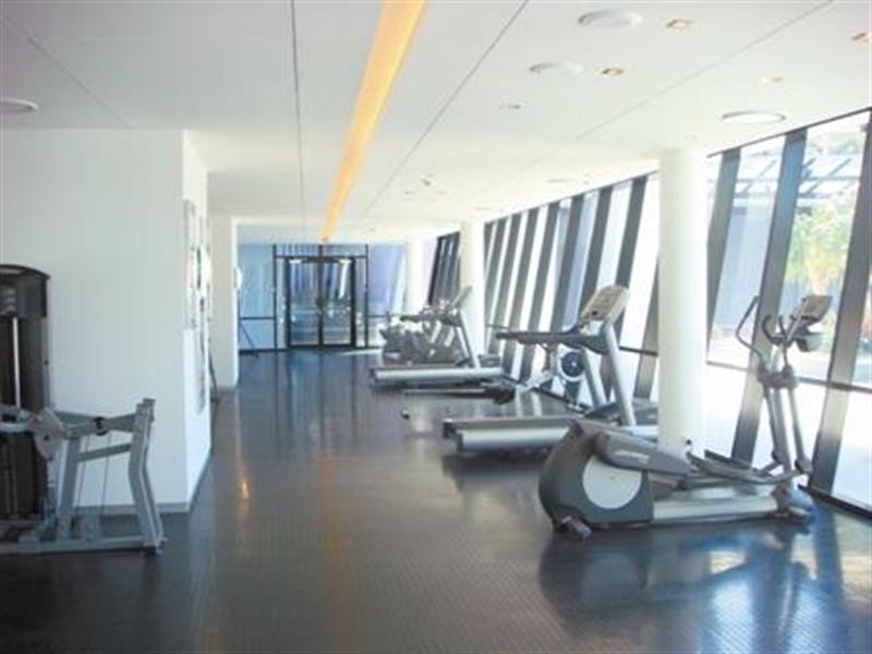 9 Ferny Avenue, Surfers Paradise QLD 4217