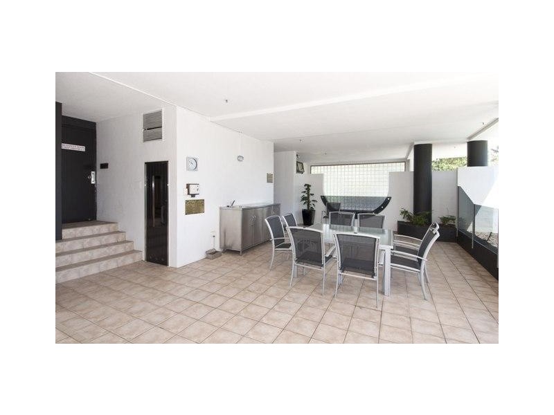 34 Admiral North, 14 Macarthur Parade, Main Beach QLD 4217