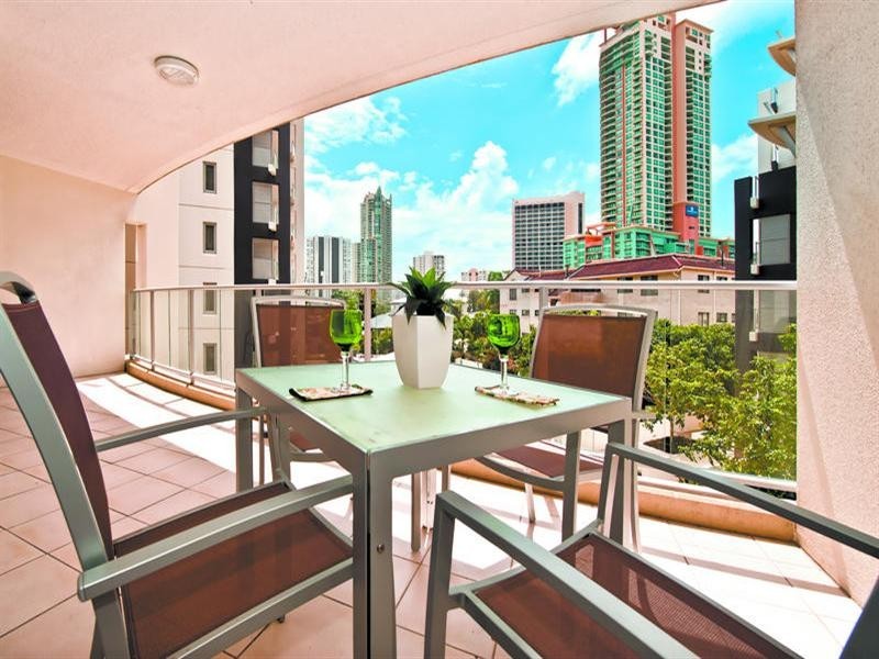 21 Cypress Avenue, Surfers Paradise QLD 4217