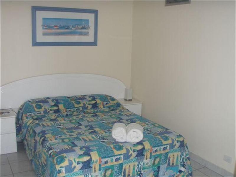 44 The Esplanade, Surfers Paradise QLD 4217