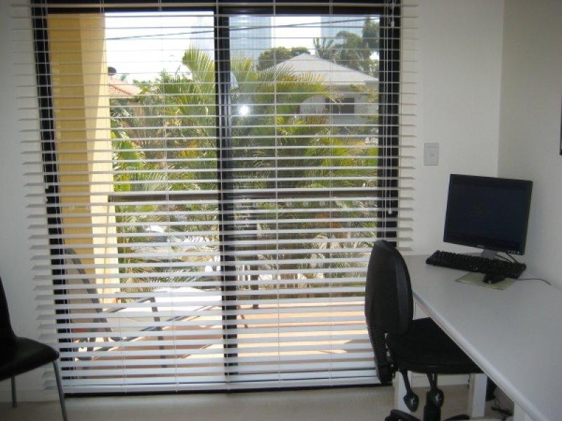 28 Norfolk Avenue, Surfers Paradise QLD 4217