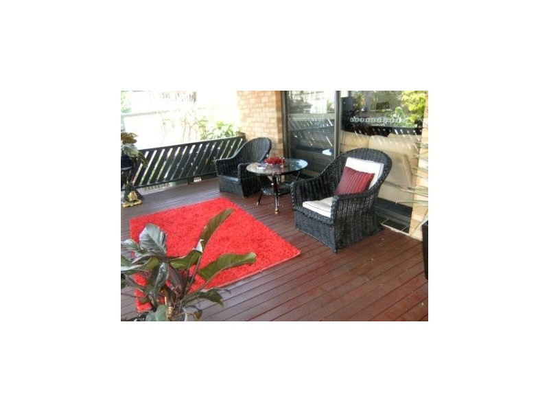 47 Oceanic Drive, Mermaid Waters QLD 4218