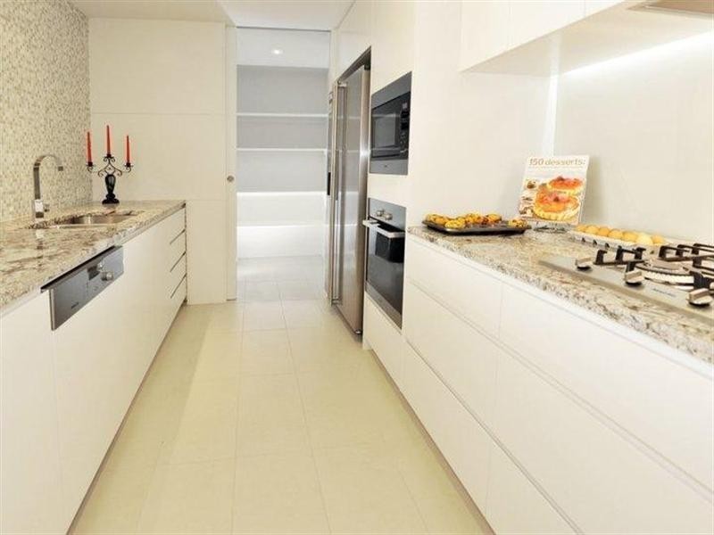 3205 17 Killowill Avenue, Paradise Point QLD 4216