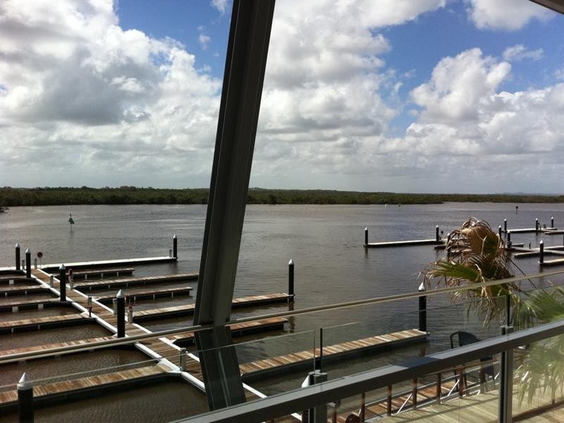 3205 17 Killowill Avenue, Paradise Point QLD 4216