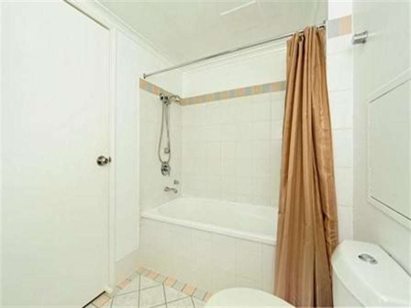 23 Paradise Island Apartments.1 Paradise Island, Surfers Paradise QLD 4217