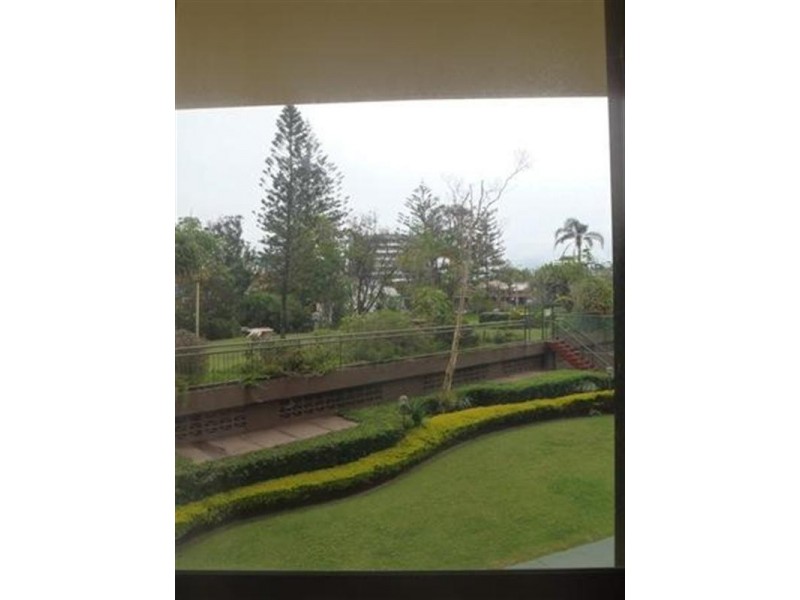 210 Surfers Beachcomber. 18 Hanlan Street, Surfers Paradise QLD 4217