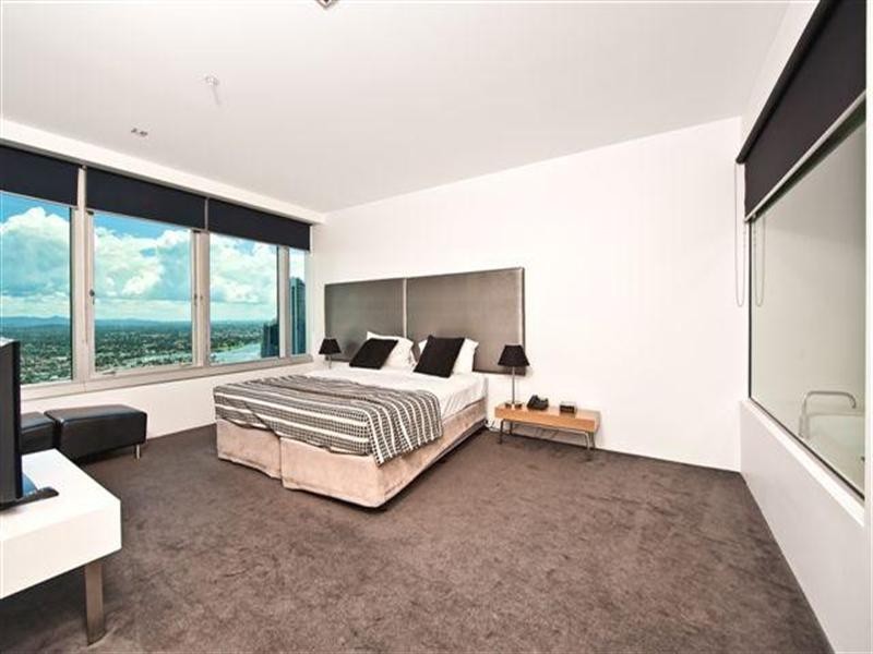 5307 Q1.9 Hamilton Avenue, Surfers Paradise QLD 4217