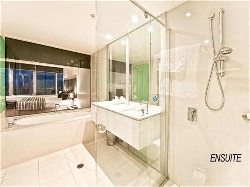 5307 Q1.9 Hamilton Avenue, Surfers Paradise QLD 4217