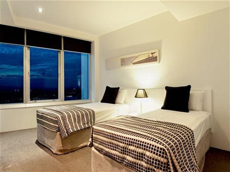 5307 Q1.9 Hamilton Avenue, Surfers Paradise QLD 4217