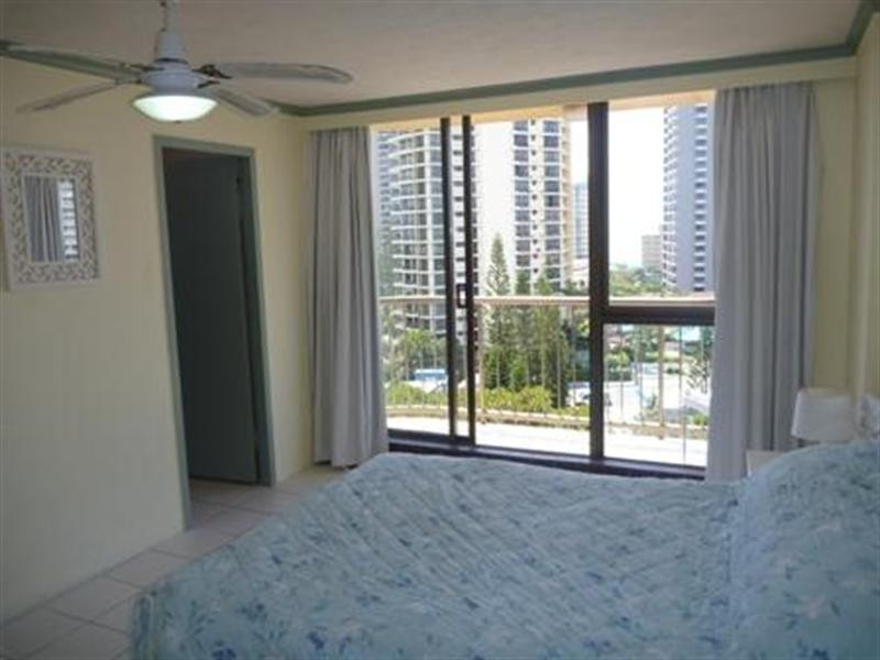 43 Enderley Avenue, Surfers Paradise QLD 4217