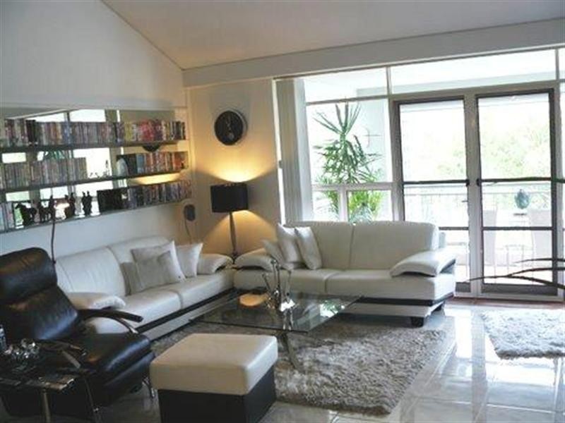 27 The Presidents Lodge. 76 Chichester Drive, Arundel QLD 4214