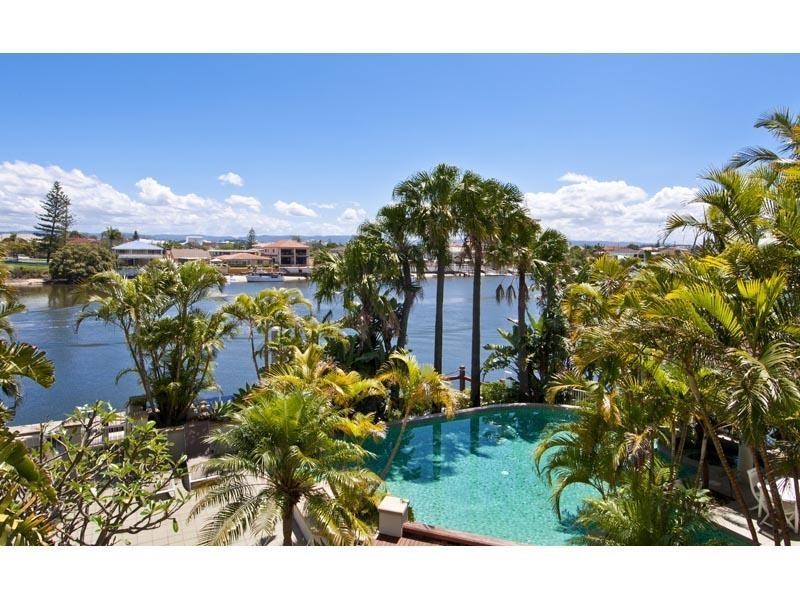 1 Solitaire, 20 Riverview Parade, Surfers Paradise QLD 4217