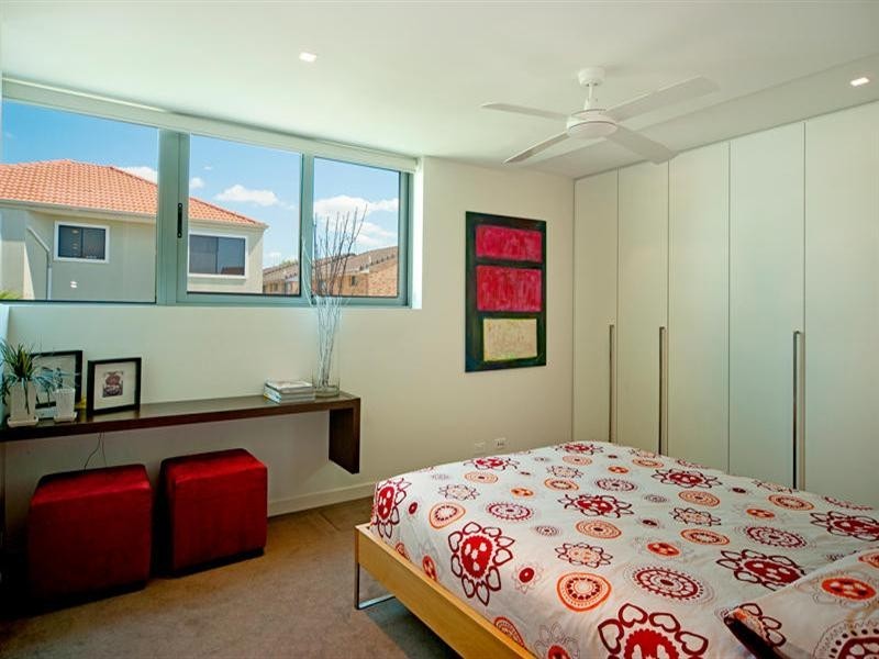 446 Marine Parade, Biggera Waters QLD 4216