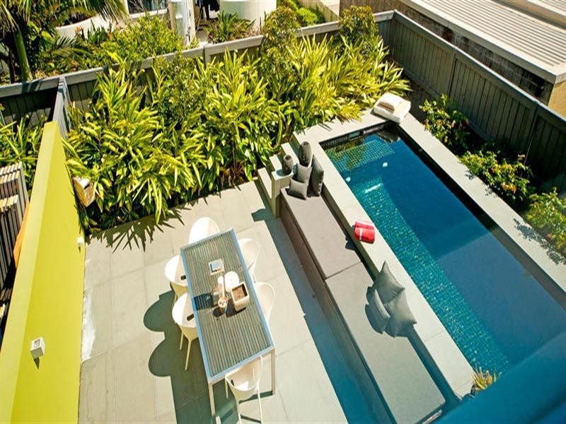 446 Marine Parade, Biggera Waters QLD 4216