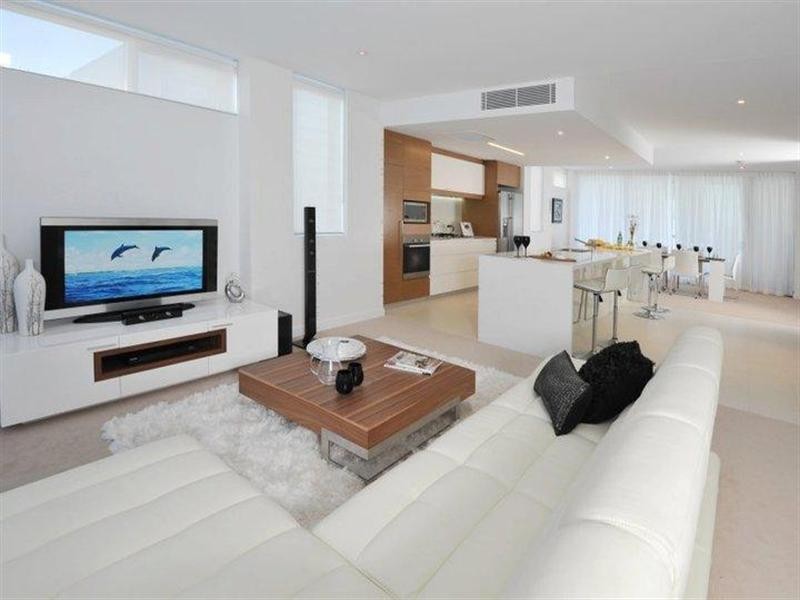 4304 17 Killowill Avenue, Paradise Point QLD 4216