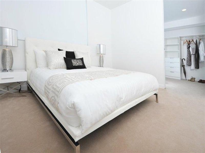 4304 17 Killowill Avenue, Paradise Point QLD 4216