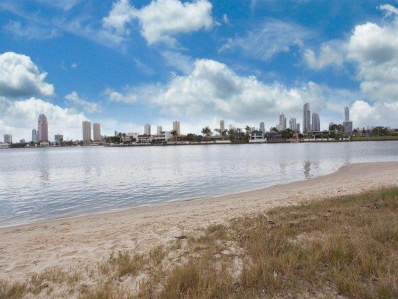 24 Skiff Street, Southport QLD 4215