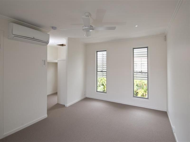 2 3 Parneno Street, Chevron Island QLD 4217