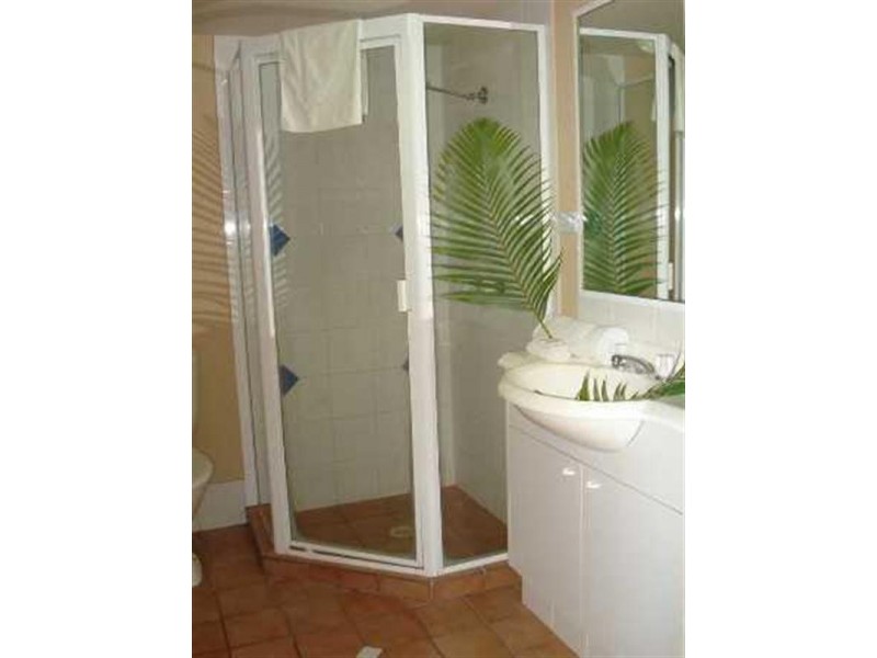 10 Genoa Street, Surfers Paradise QLD 4217