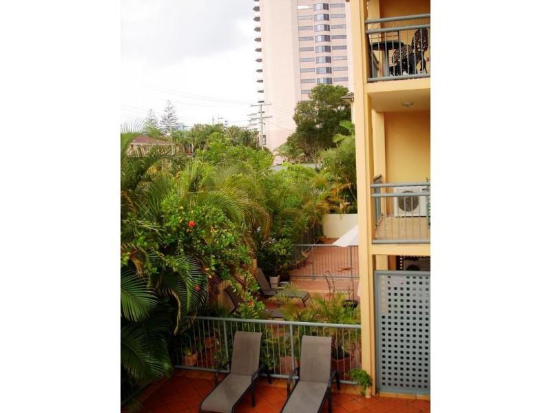 10 Genoa Street, Surfers Paradise QLD 4217