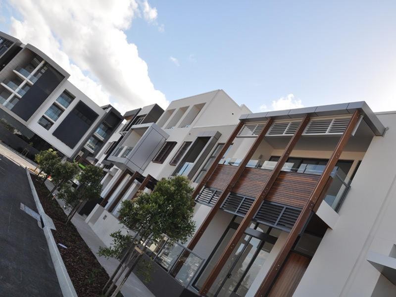 VILLA 12 17 Killlowill Avenue, Paradise Point QLD 4216