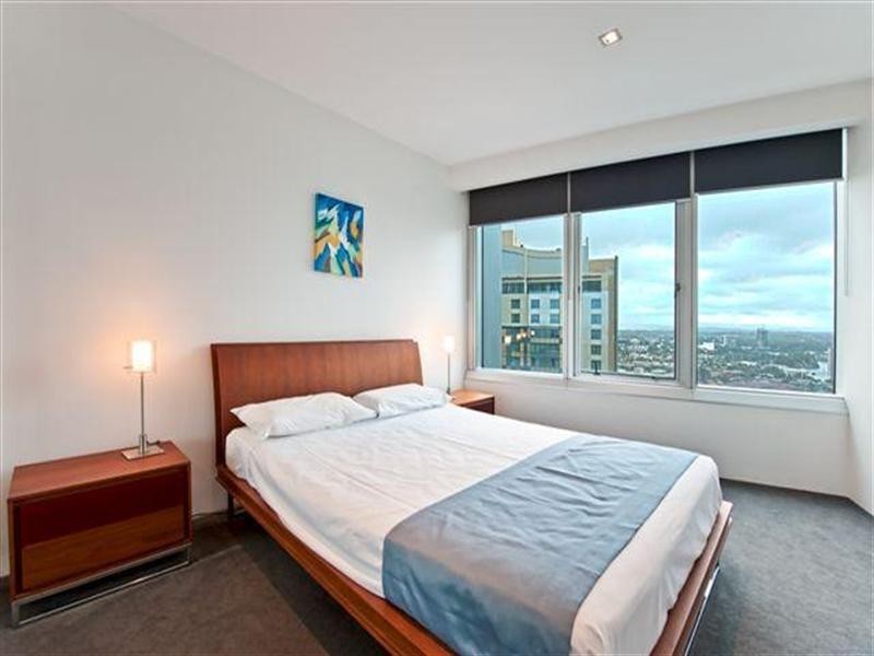 9 Hamilton Avenue, Surfers Paradise QLD 4217