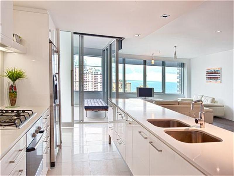 9 Hamilton Avenue, Surfers Paradise QLD 4217