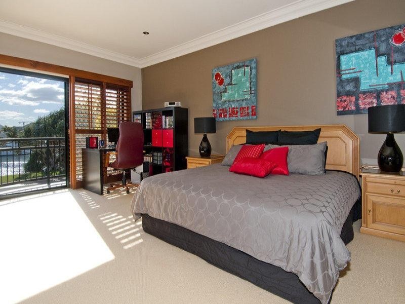 17 The Sovereign Mile, Sovereign Islands QLD 4216