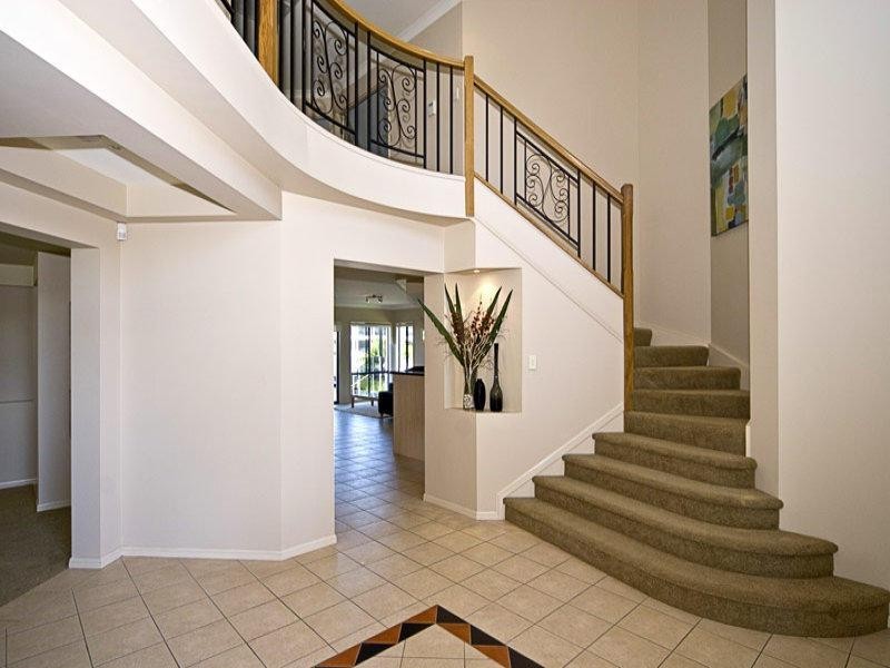 Sovereign Islands QLD 4216