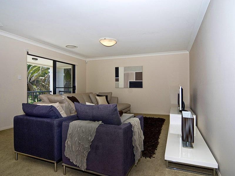 Sovereign Islands QLD 4216