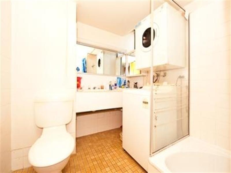 Broadbeach QLD 4218