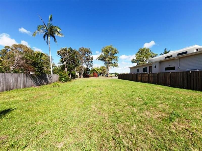 18 Crescent Avenue, Hope Island QLD 4212