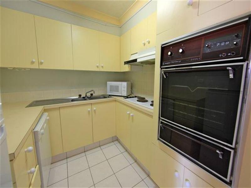 50 Old Burleigh Road, Surfers Paradise QLD 4217