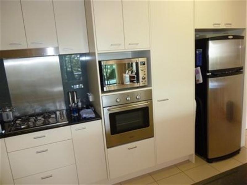 2685 Gold Coast Highway, Broadbeach QLD 4218