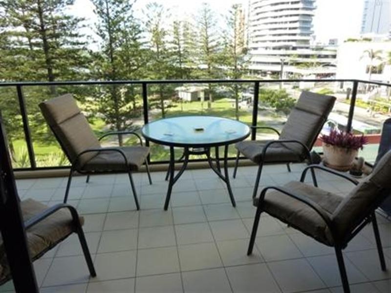 2685 Gold Coast Highway, Broadbeach QLD 4218