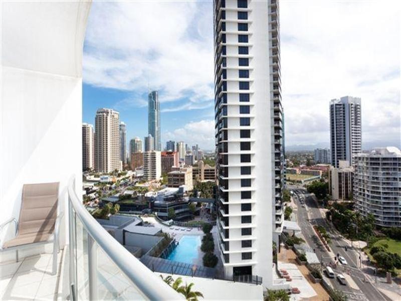 23 Ferny Avenue, Surfers Paradise QLD 4217