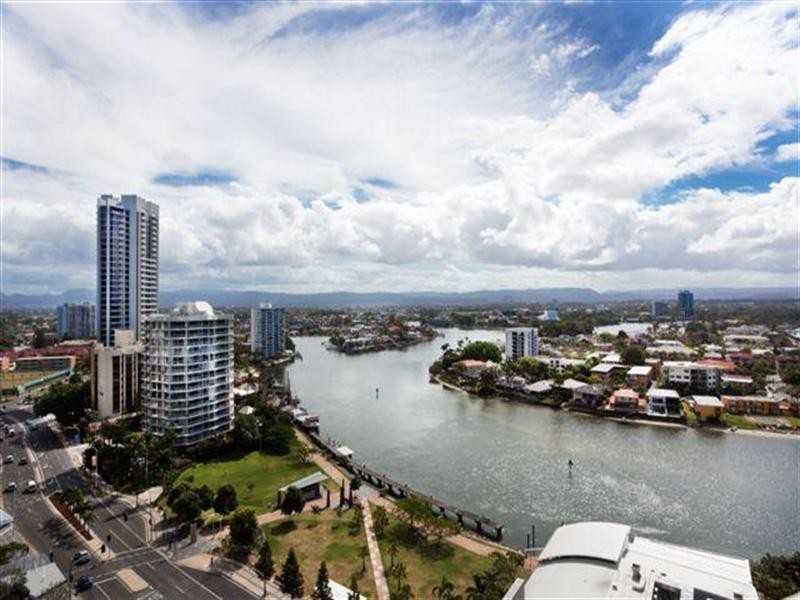 23 Ferny Avenue, Surfers Paradise QLD 4217